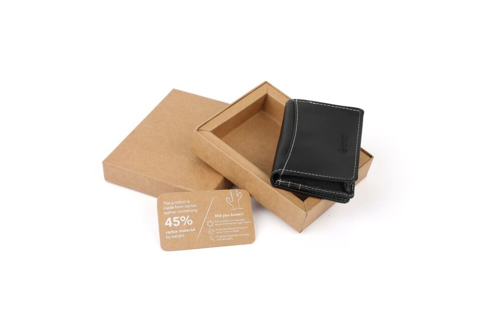 LANCY - eco-neutral® Cactus Leather Card Case - Image 14
