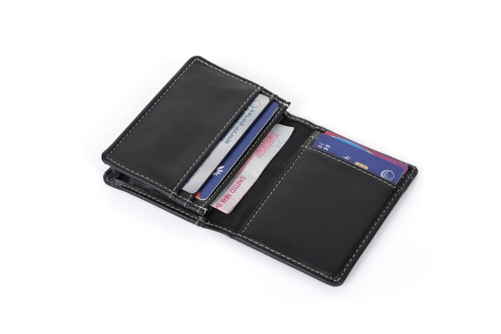LANCY - eco-neutral® Cactus Leather Card Case - Image 8